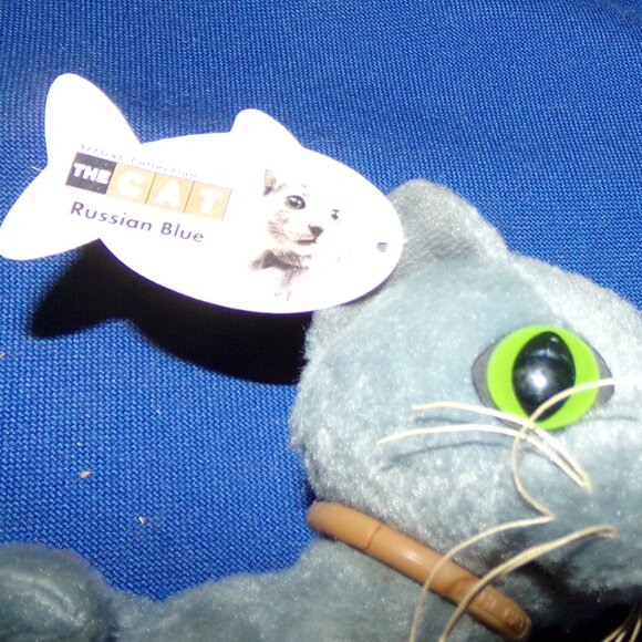Vintage Artlist Collection "The Cat" Russian Blue Small Stuffed Animal-McDonalds - Picture 3 of 9